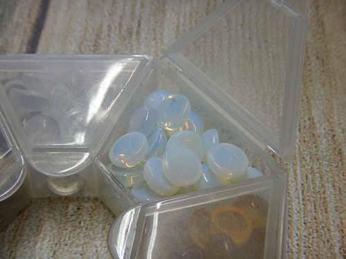 Cabochon rond 8mm opalite